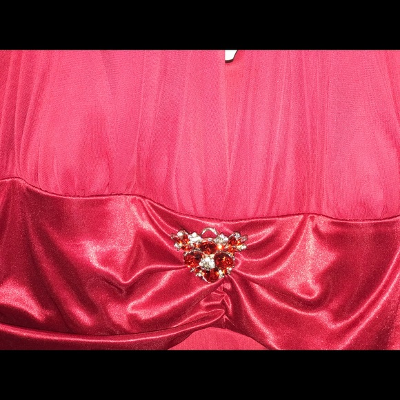 Dress - Picture 2 of 7